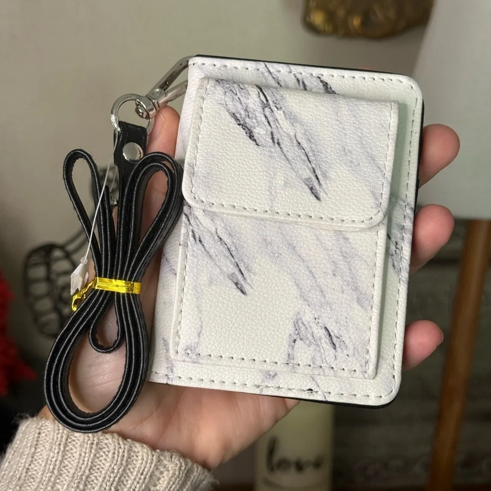 Claires elegant wallet
